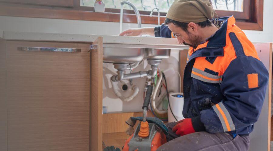 Local annual plumbing maintenance in Vanderbilt, TX